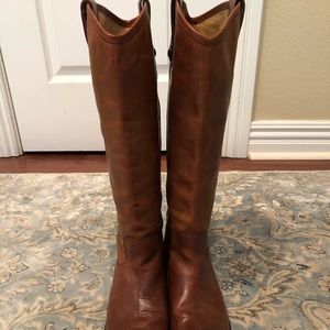 beautiful caramel boots!